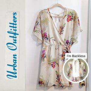 Urban Outfitters Kimchi Blue White Tropical Floral Open Back Midi Wrap Dress sL